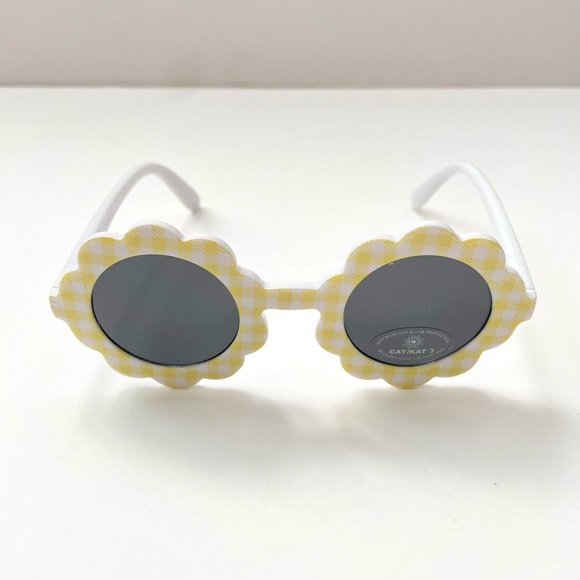 Girls Daisy Sunglasses with Yellow White Checker Pattern - Picture 5 of 9